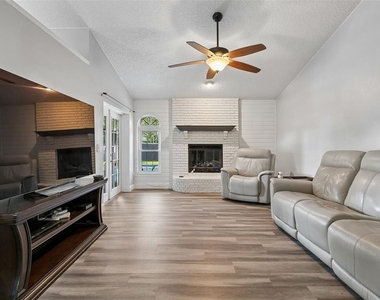 7610 Heathfield Court - Photo Thumbnail 6