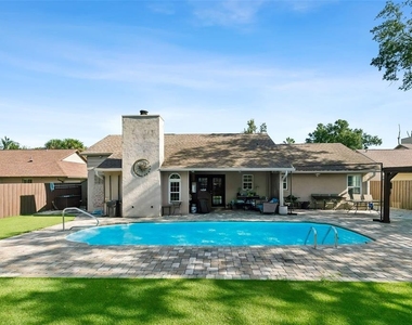 7610 Heathfield Court - Photo Thumbnail 17