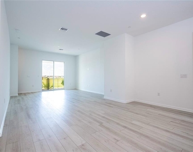 9313 Luminary Boulevard - Photo Thumbnail 17