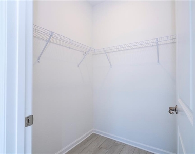 9313 Luminary Boulevard - Photo Thumbnail 6