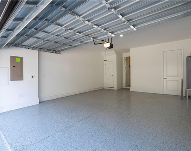 9313 Luminary Boulevard - Photo Thumbnail 9