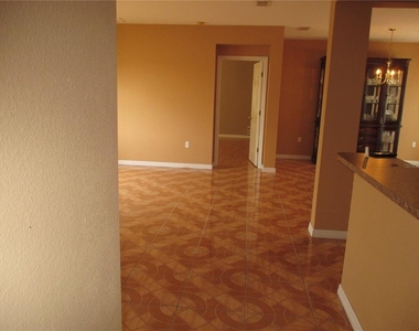 824 Colville Drive - Photo Thumbnail 3
