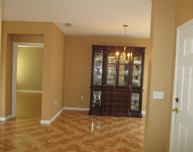 824 Colville Drive - Photo Thumbnail 6