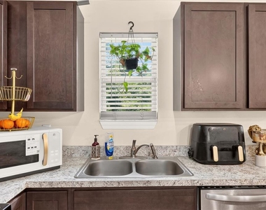 13002 Sw 174th Street - Photo Thumbnail 9