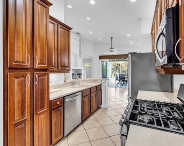 6393 Rookery Circle - Photo Thumbnail 11