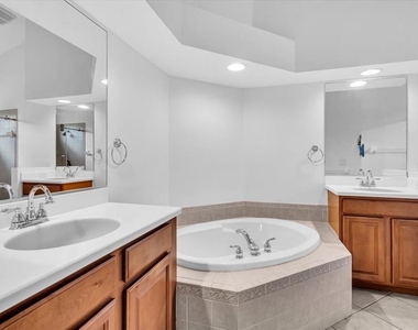 6393 Rookery Circle - Photo Thumbnail 16