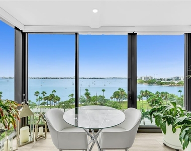 707 S Gulfstream Avenue - Photo Thumbnail 12