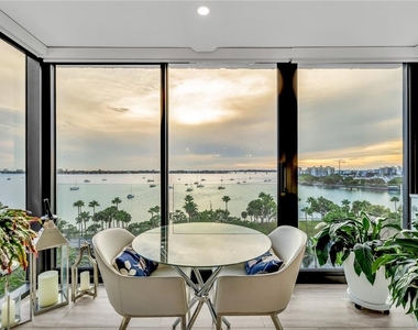 707 S Gulfstream Avenue - Photo Thumbnail 2