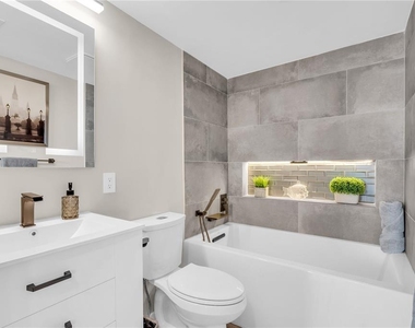 707 S Gulfstream Avenue - Photo Thumbnail 19