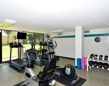 707 S Gulfstream Avenue - Photo Thumbnail 28