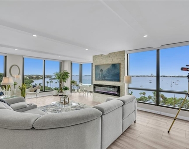 707 S Gulfstream Avenue - Photo Thumbnail 8