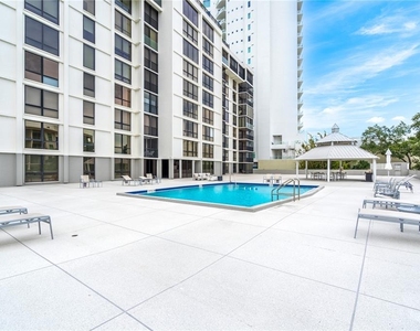 707 S Gulfstream Avenue - Photo Thumbnail 30