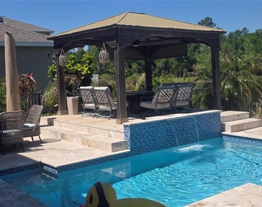 16457 Woodside Glen - Photo Thumbnail 1