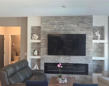 16457 Woodside Glen - Photo Thumbnail 7