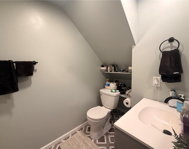 1449 W Turner Street - Photo Thumbnail 5