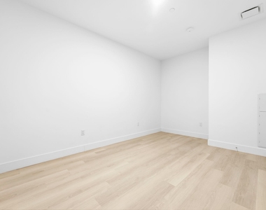 55 Broad Street - Photo Thumbnail 4