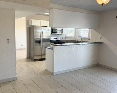 1409 Luz De Camino Way - Photo Thumbnail 8