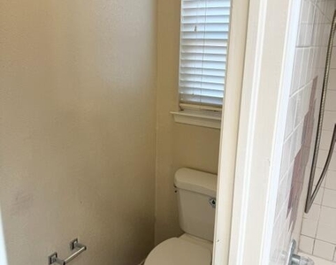 1409 Luz De Camino Way - Photo Thumbnail 28