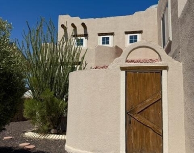 1409 Luz De Camino Way - Photo Thumbnail 2