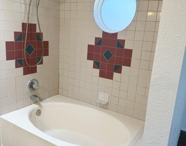 1409 Luz De Camino Way - Photo Thumbnail 26