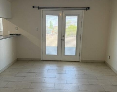 1409 Luz De Camino Way - Photo Thumbnail 11
