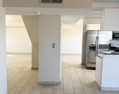 1409 Luz De Camino Way - Photo Thumbnail 9