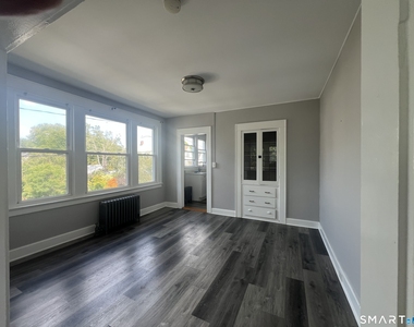 385 Savin Avenue - Photo Thumbnail 6