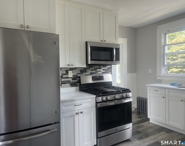 385 Savin Avenue - Photo Thumbnail 2