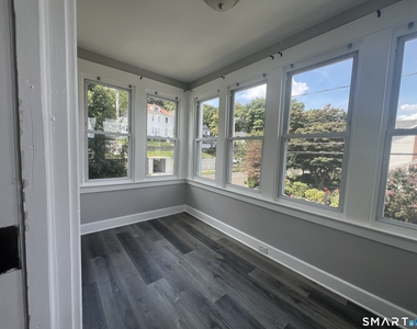 385 Savin Avenue - Photo Thumbnail 9