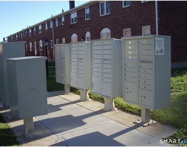 201 Regan Road - Photo Thumbnail 11