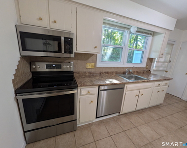 61 Dover Court - Photo Thumbnail 5