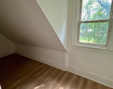 69 Summit Street - Photo Thumbnail 7