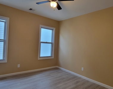 600 Norman Street - Photo Thumbnail 8