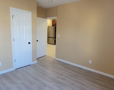 600 Norman Street - Photo Thumbnail 6
