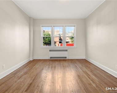 4 Highland Street - Photo Thumbnail 24