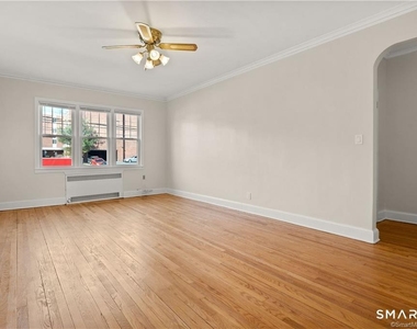 4 Highland Street - Photo Thumbnail 9