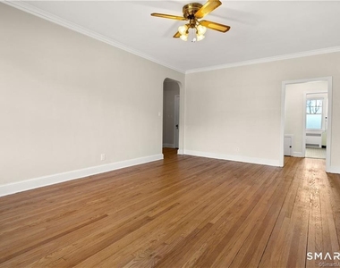 4 Highland Street - Photo Thumbnail 6