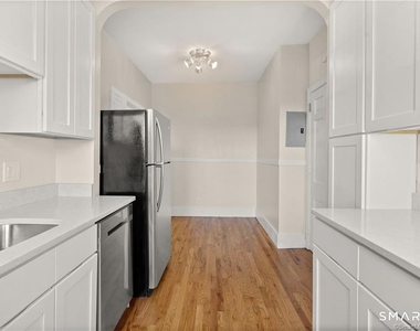 4 Highland Street - Photo Thumbnail 17