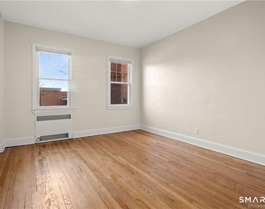 4 Highland Street - Photo Thumbnail 27