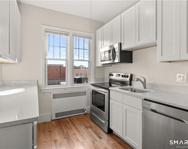 4 Highland Street - Photo Thumbnail 12