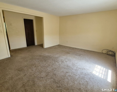 1218 Main Street - Photo Thumbnail 8