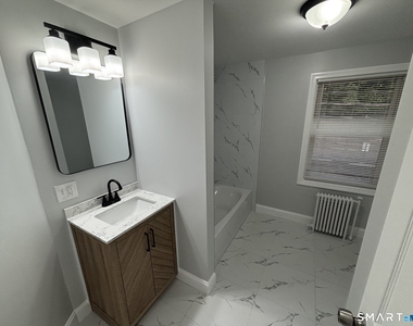 110 Derby Avenue - Photo Thumbnail 7