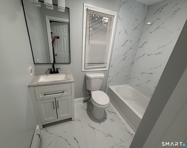 110 Derby Avenue - Photo Thumbnail 3