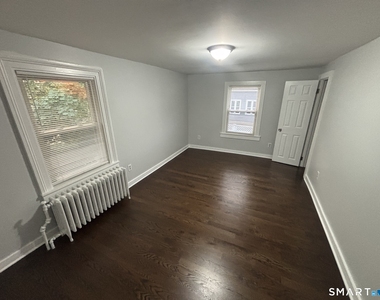 110 Derby Avenue - Photo Thumbnail 6