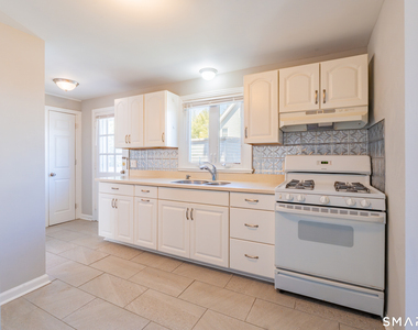 1160-1164 Whitney Avenue - Photo Thumbnail 8