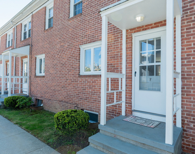 1160-1164 Whitney Avenue - Photo Thumbnail 1