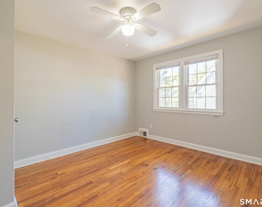 1160-1164 Whitney Avenue - Photo Thumbnail 15