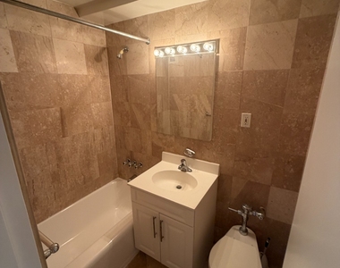 East 79th Street - Photo Thumbnail 8
