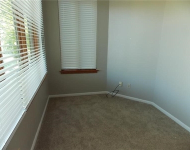 34 N Meadowcroft - Photo Thumbnail 6