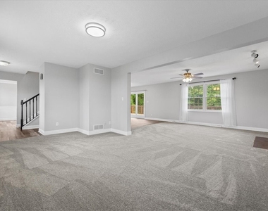 3251 Grandview Rd - Photo Thumbnail 10